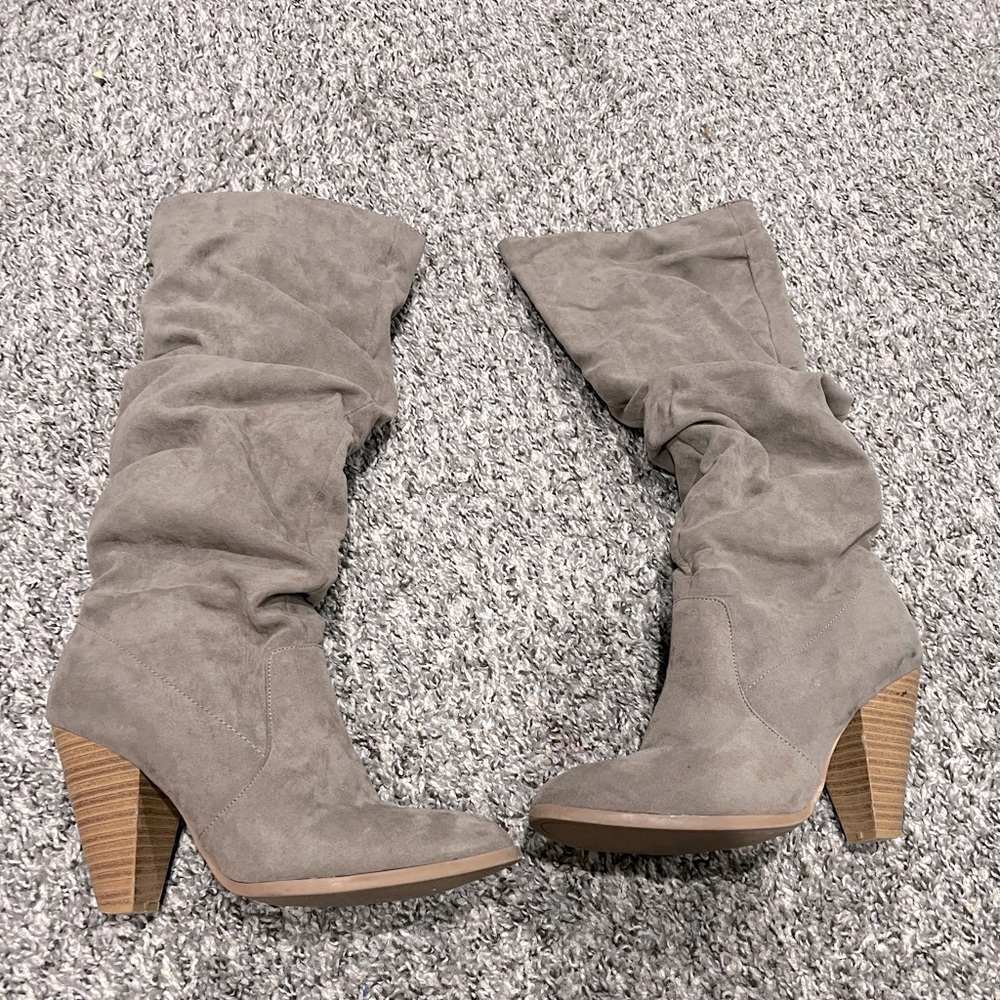 Brown scrunched boots